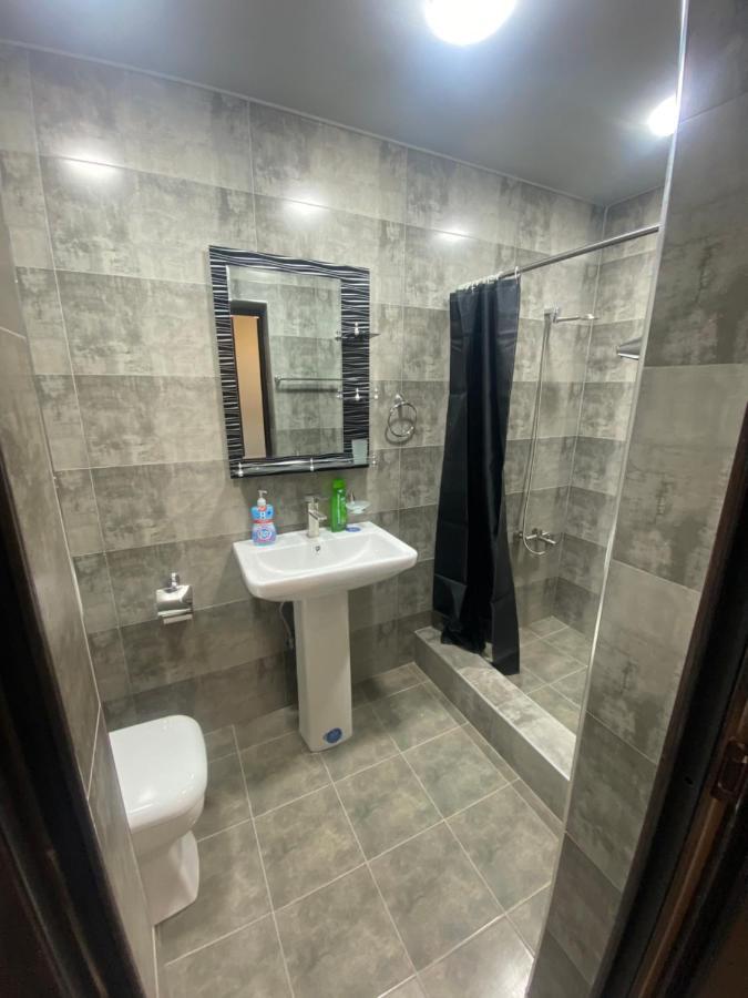 2 Cosy Apartment In Townhouse Near Airport Evn Geghanist  Buitenkant foto