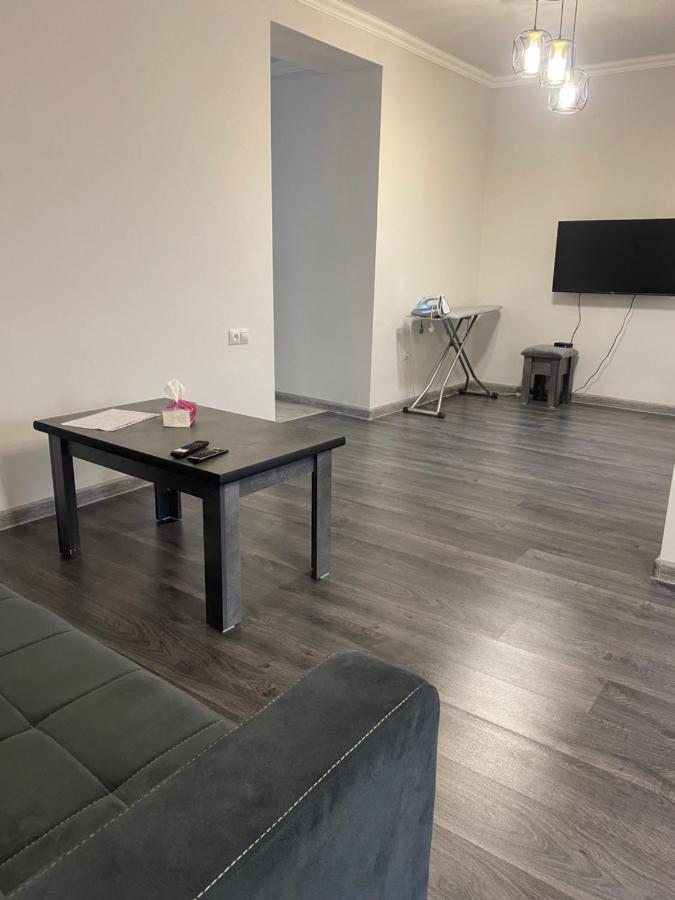 2 Cosy Apartment In Townhouse Near Airport Evn Geghanist  Buitenkant foto